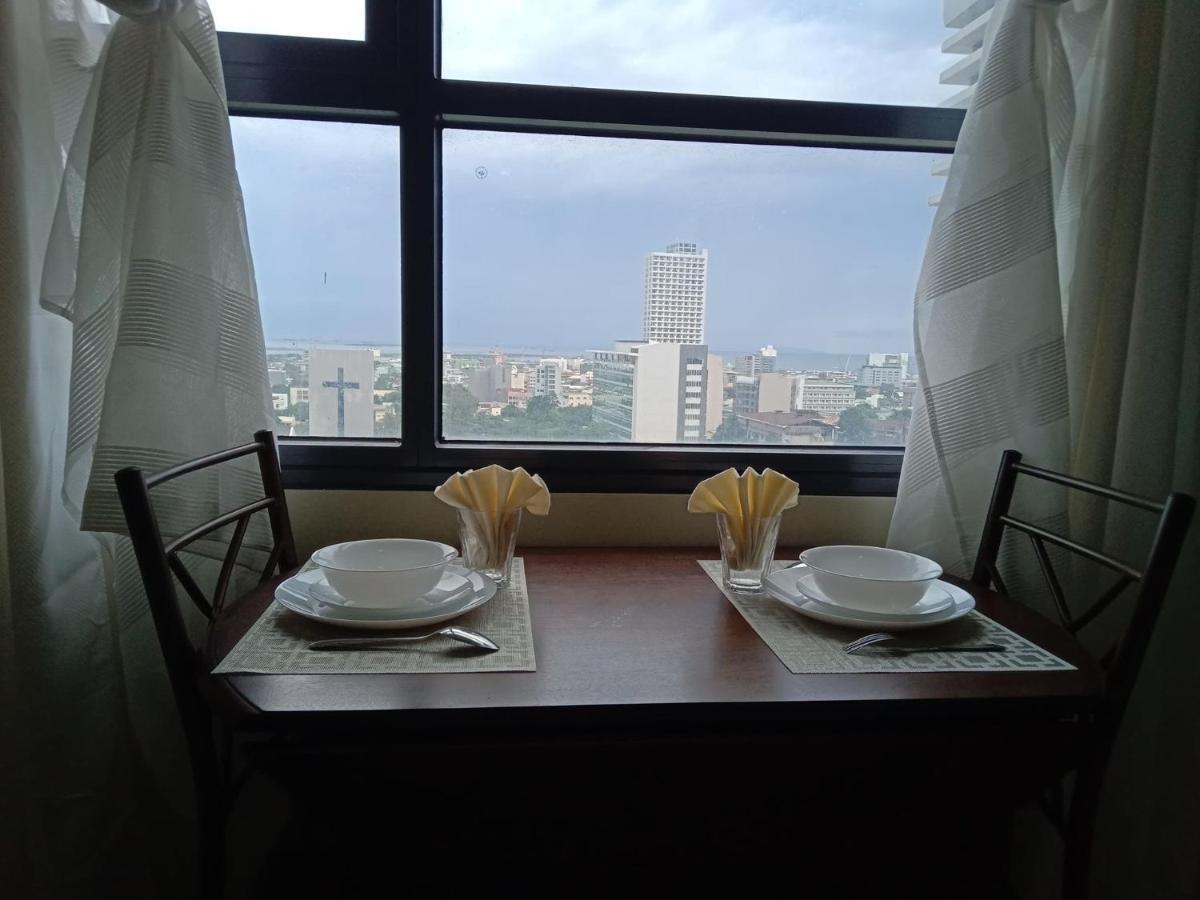 Horizon 101 A3 Shortwalk Robinson Mall Mango Sq Cebu Stadt Exterior foto